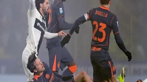 药厂射手跃居德甲榜首，前场关键球员火力全开超越马尔穆什